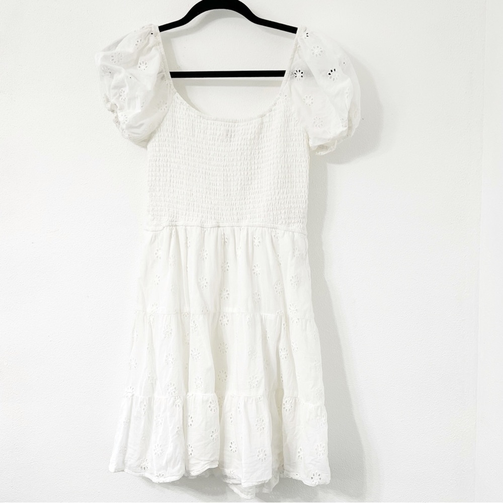 Hollister White Eyelet Puff Sleeve Mini Dress Medium - Picture 2 of 6